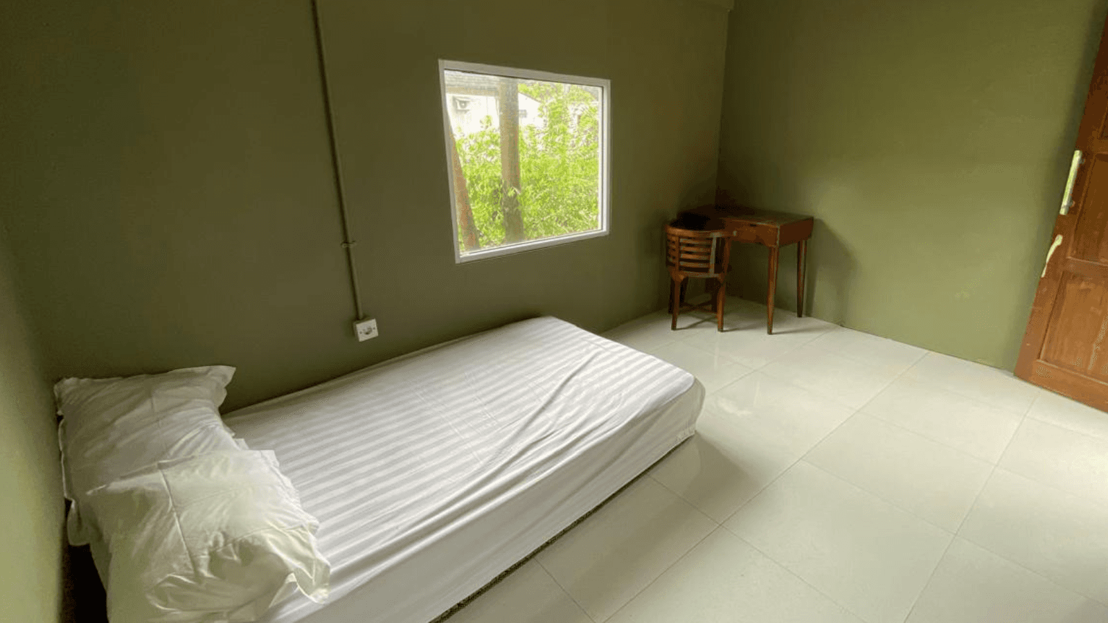 Embun foto 1 galeri kost Laweyan Solo Rumah Labuh