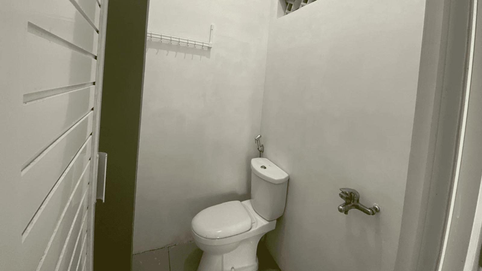 Telaga foto 4 galeri kost Laweyan Solo Rumah Labuh