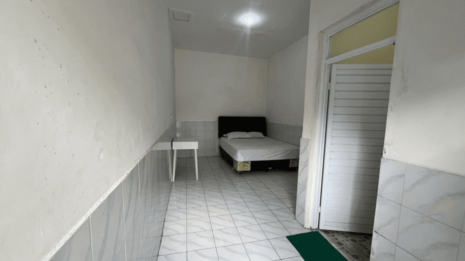 Lotus foto 1 galeri kost Laweyan Solo Rumah Labuh