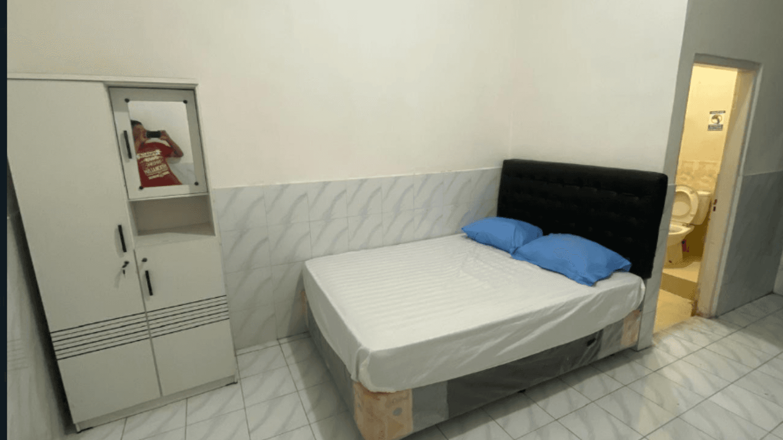 kamar kost aster labuh biru laweyan solo 18m²