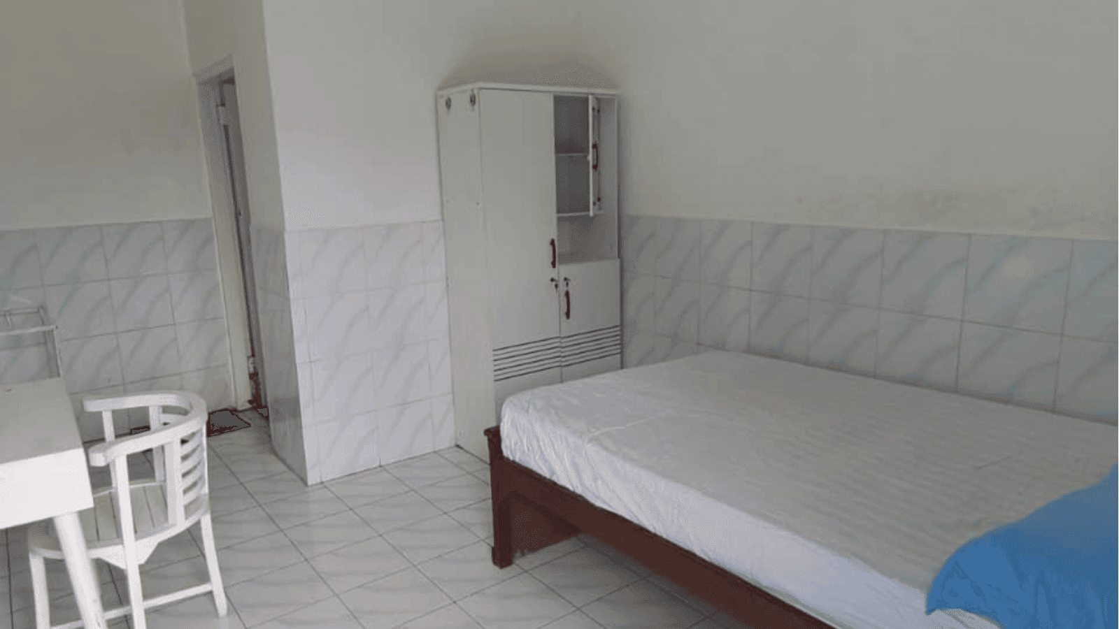 kamar kost lobelia labuh biru laweyan solo 15m²