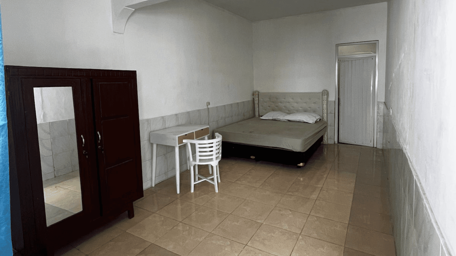 kamar kost sakura (include listrik) labuh biru laweyan solo 24m²